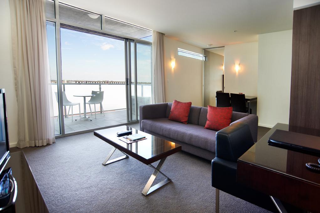 เควสท์ แคโรไลน์ สปริง เซอร์วิส อพาร์ตเมนท์ Aparthotel แคโรไลน์สปริงส์ ภายนอก รูปภาพ
