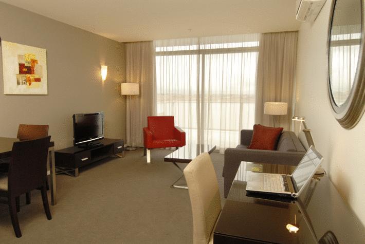 เควสท์ แคโรไลน์ สปริง เซอร์วิส อพาร์ตเมนท์ Aparthotel แคโรไลน์สปริงส์ ภายนอก รูปภาพ